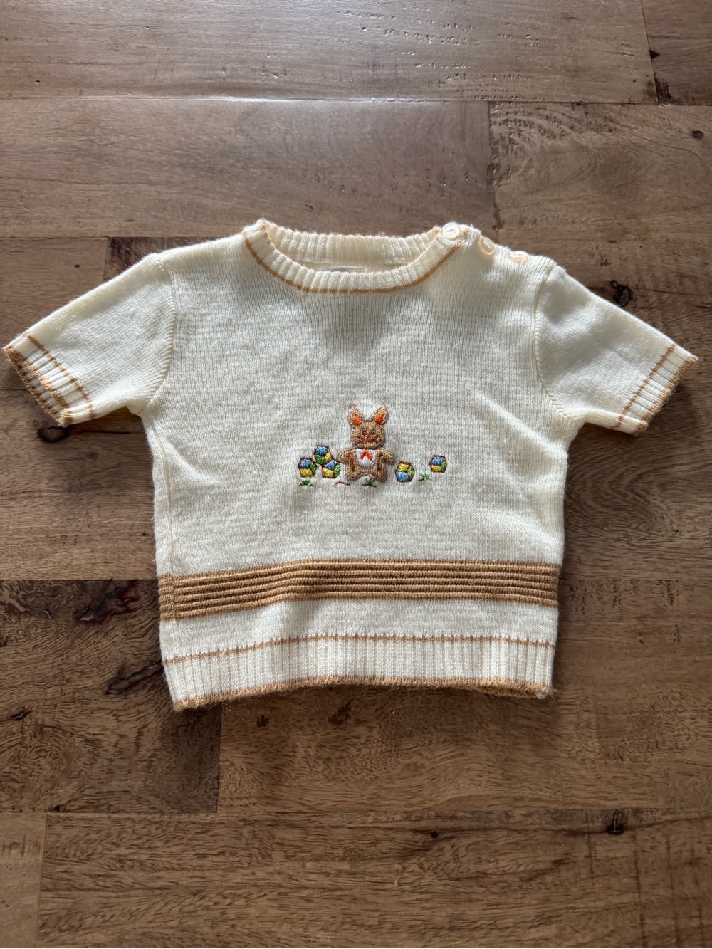 Vintage Glynne Percy Cream Knit Baby Short-Sleeve Top with Bunny Embroidery